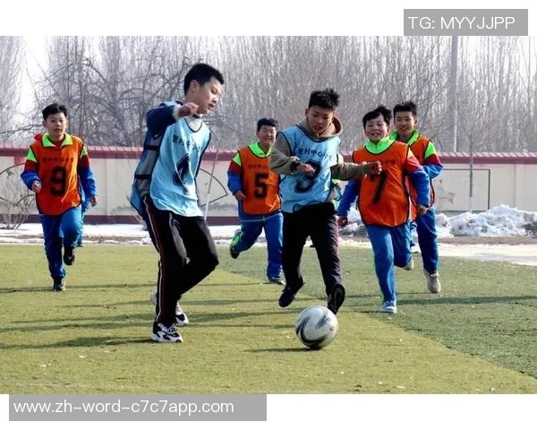 足球进班级让我们一起体验团结与拼搏的乐趣与激情